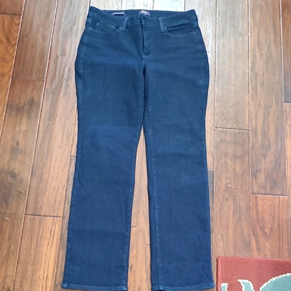 NYDJ LiftxTuck Technology Marilyn Straight Jeans size 12 - Picture 1 of 7